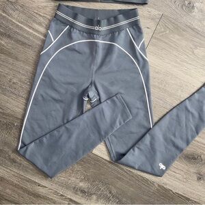 Alo heart throb steel grey leggings